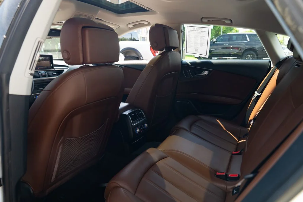 Used 2018 White Audi 3.0T Prestige image 23