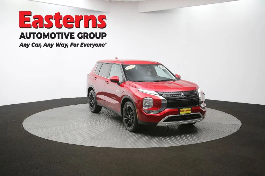 Used 2023 Red Mitsubishi SE image 49