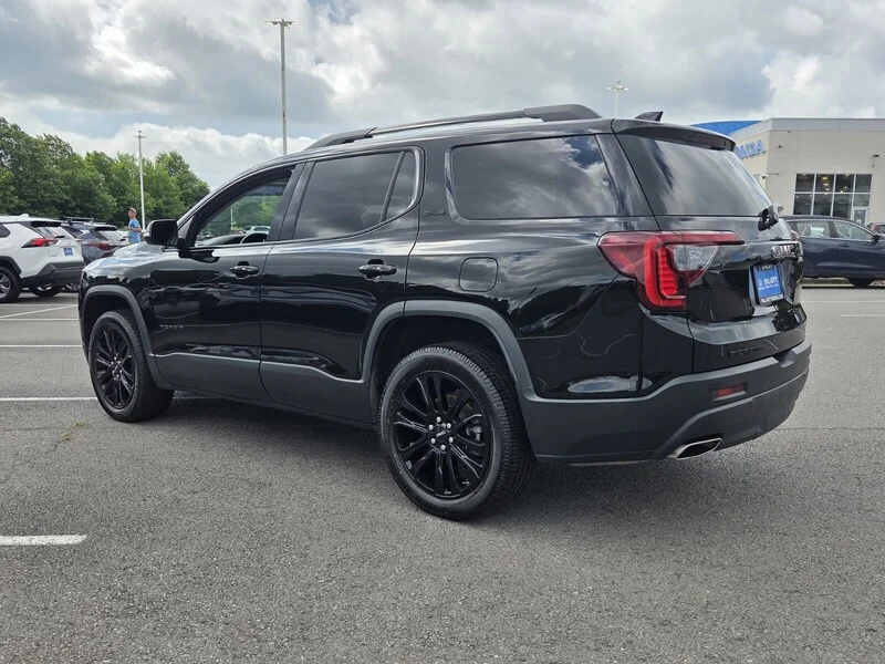 Used 2023 Ebony Twilight Metallic GMC SLE image 3