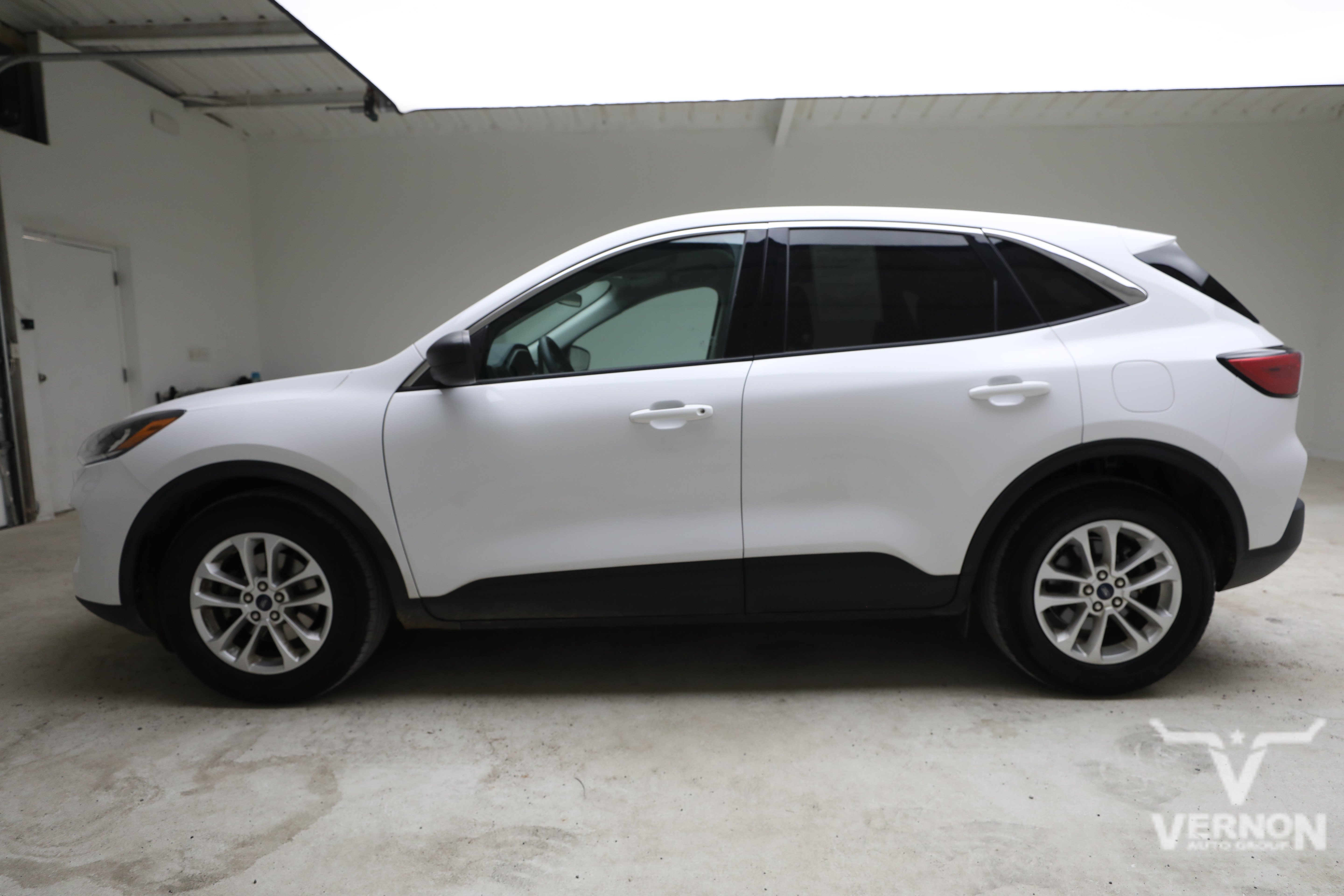 Used 2022 Oxford White Ford Y image 2