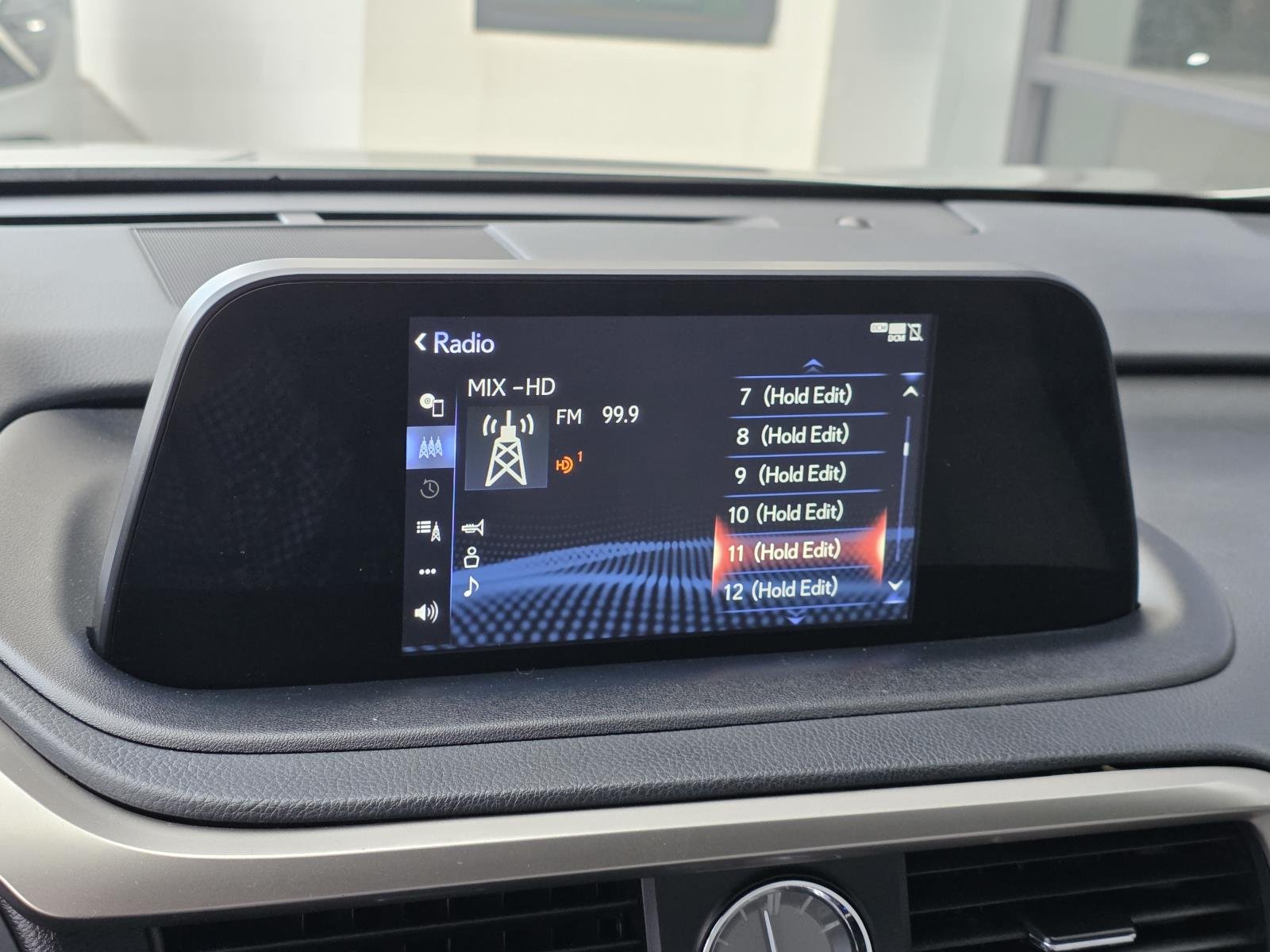 2022 Lexus RX 350 - Photo 17