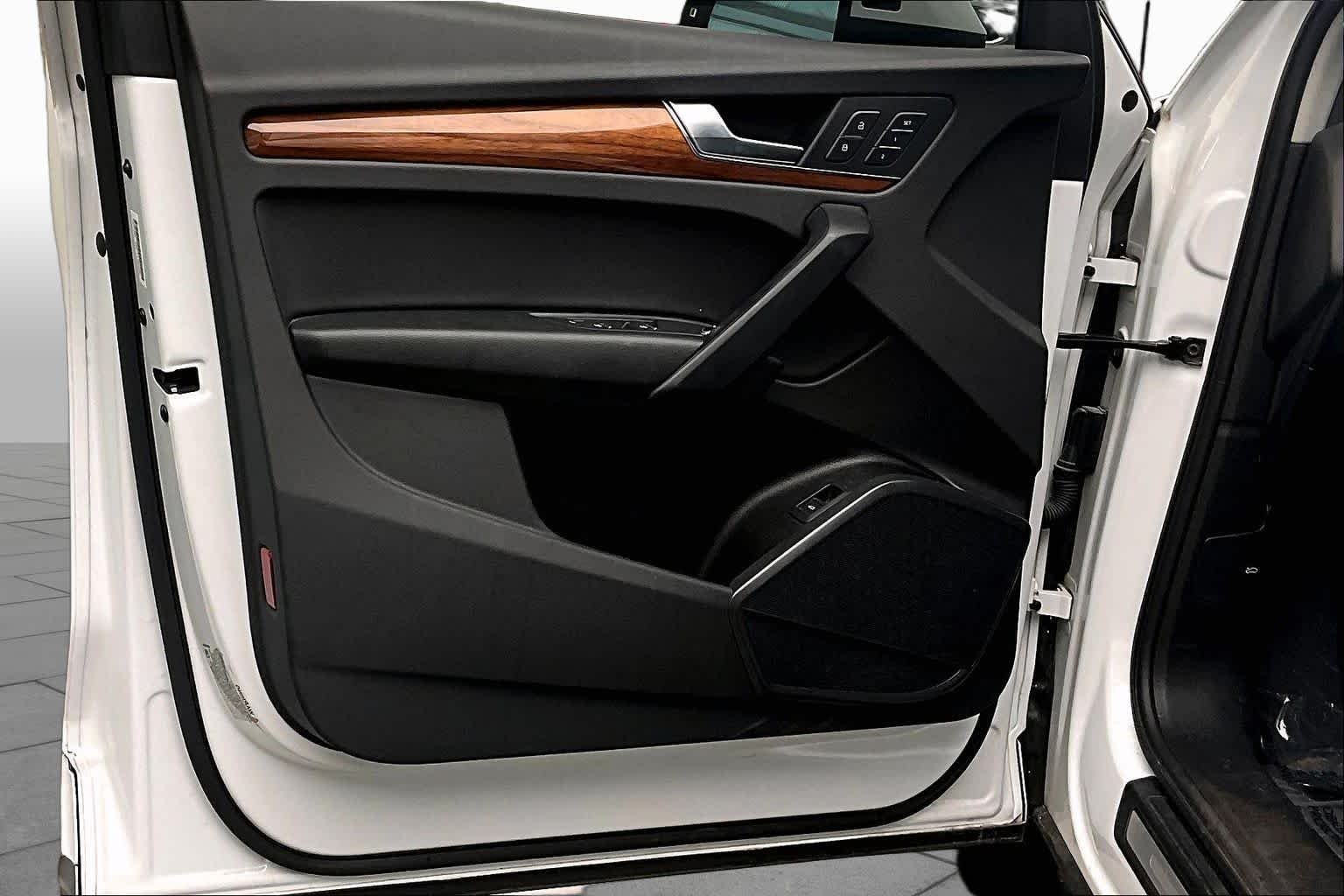 Used 2023 Glacier White Metallic Audi Premium image 42