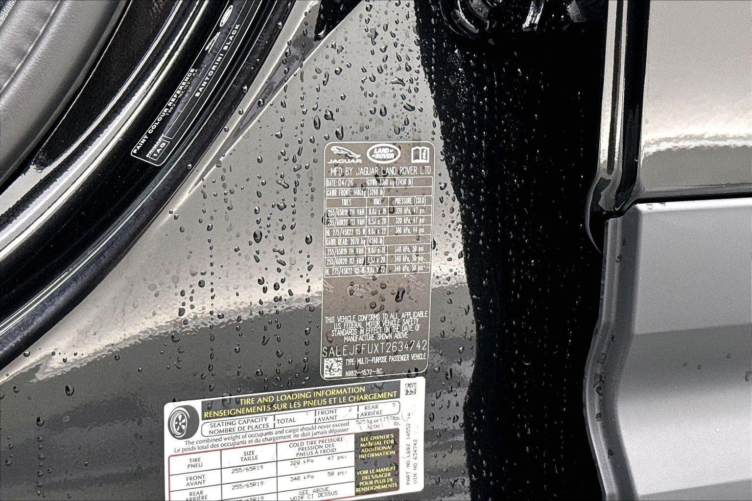 New 2026 Santorini Black Metallic Land Rover S image 26