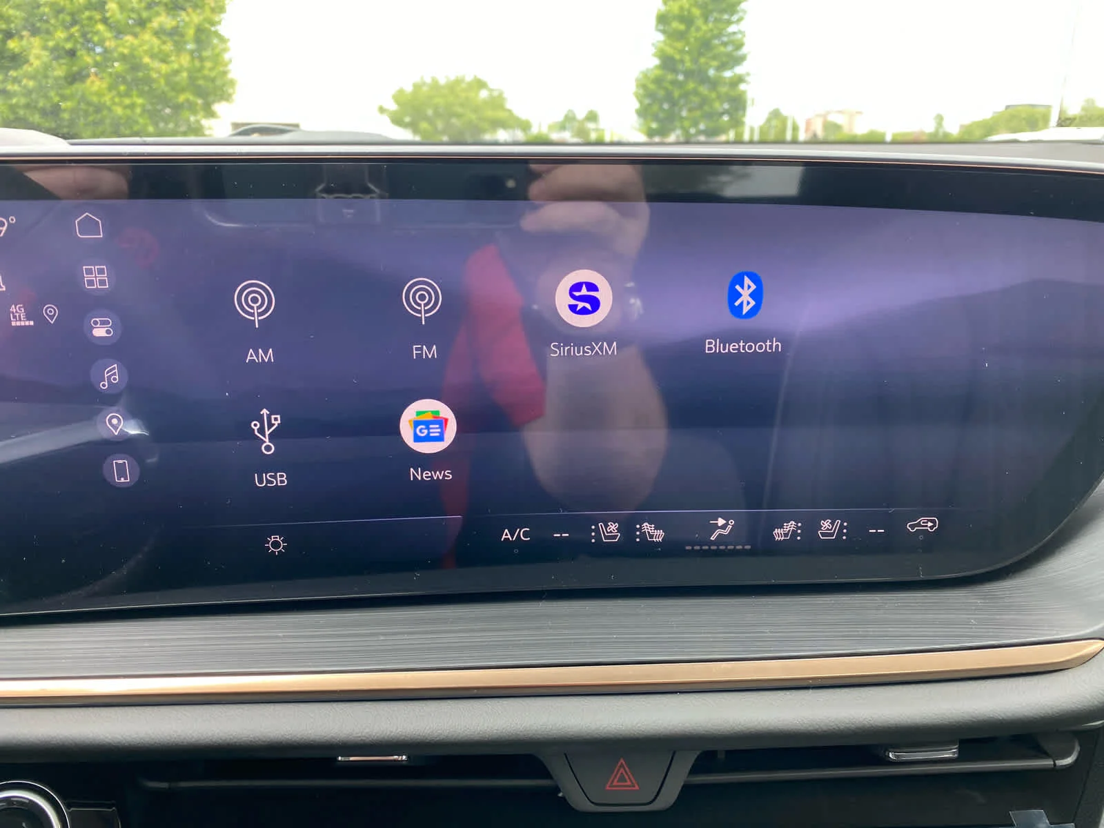 New 2026 Ebony Twilight Metallic Buick Avenir image 16