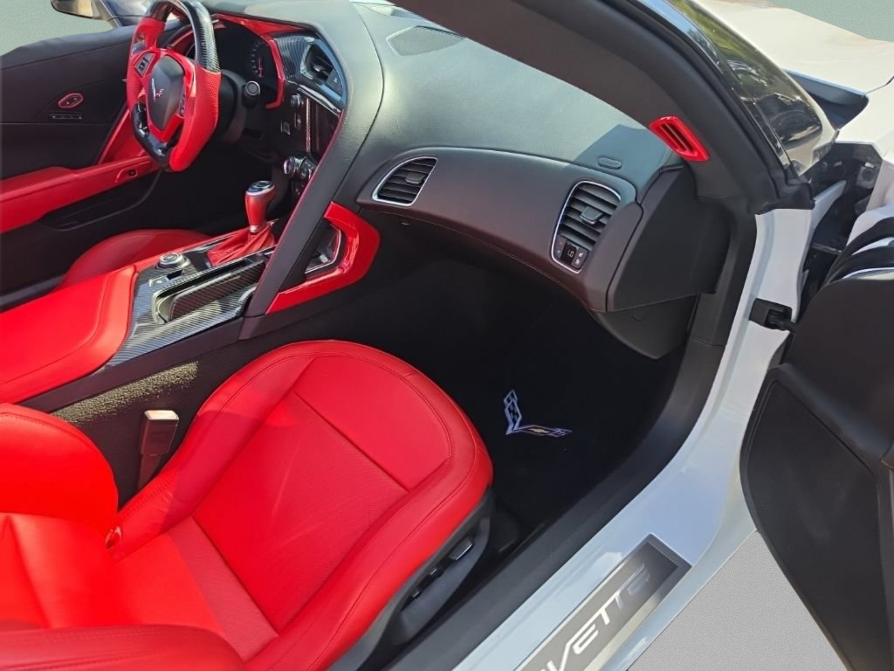 2016 Chevrolet Corvette 2LT - Photo 19