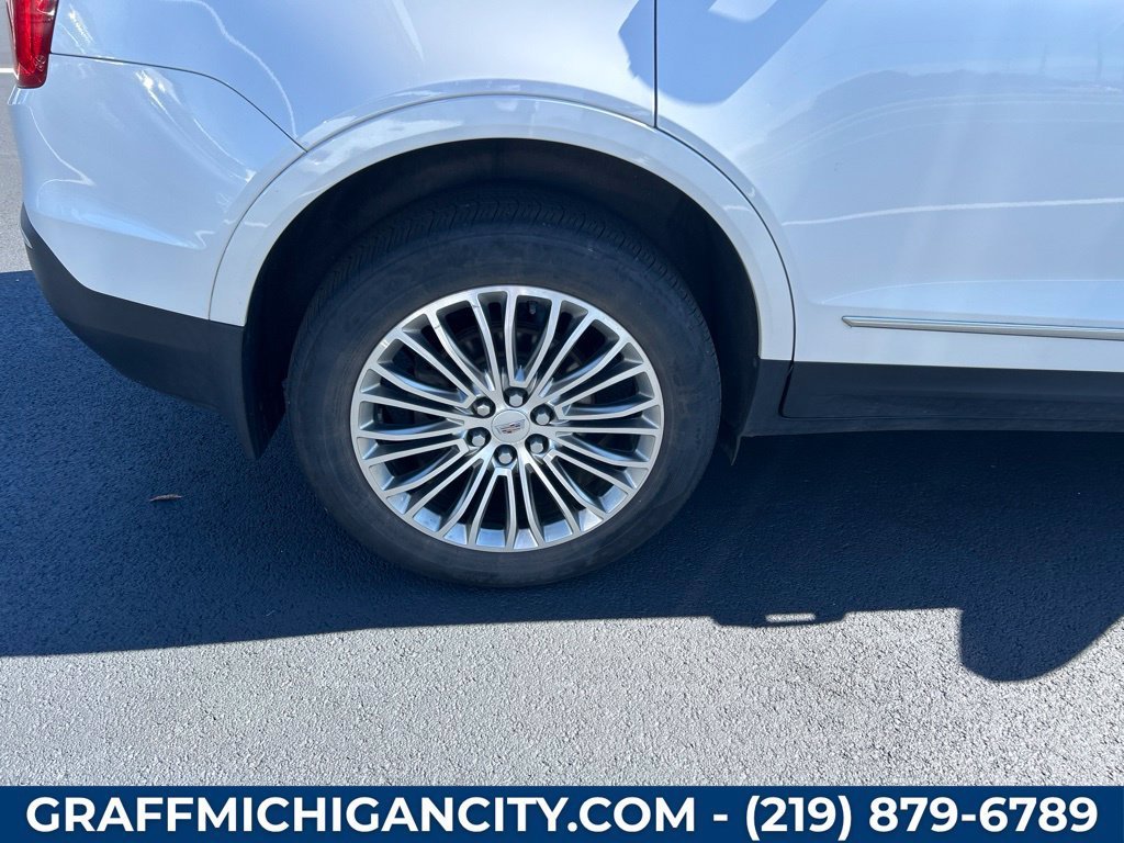 Used 2017 CRYSTAL WHITE TRICOAT Cadillac Platinum AWD image 19