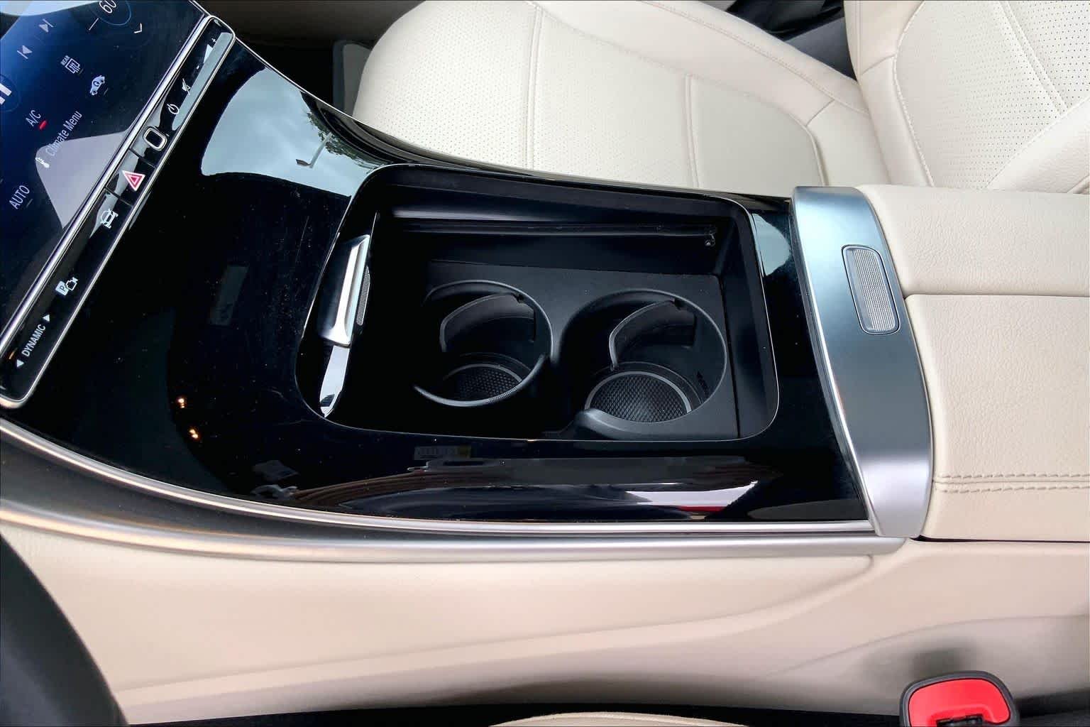 Used 2025 Polar White Mercedes-Benz GLC 300 image 17