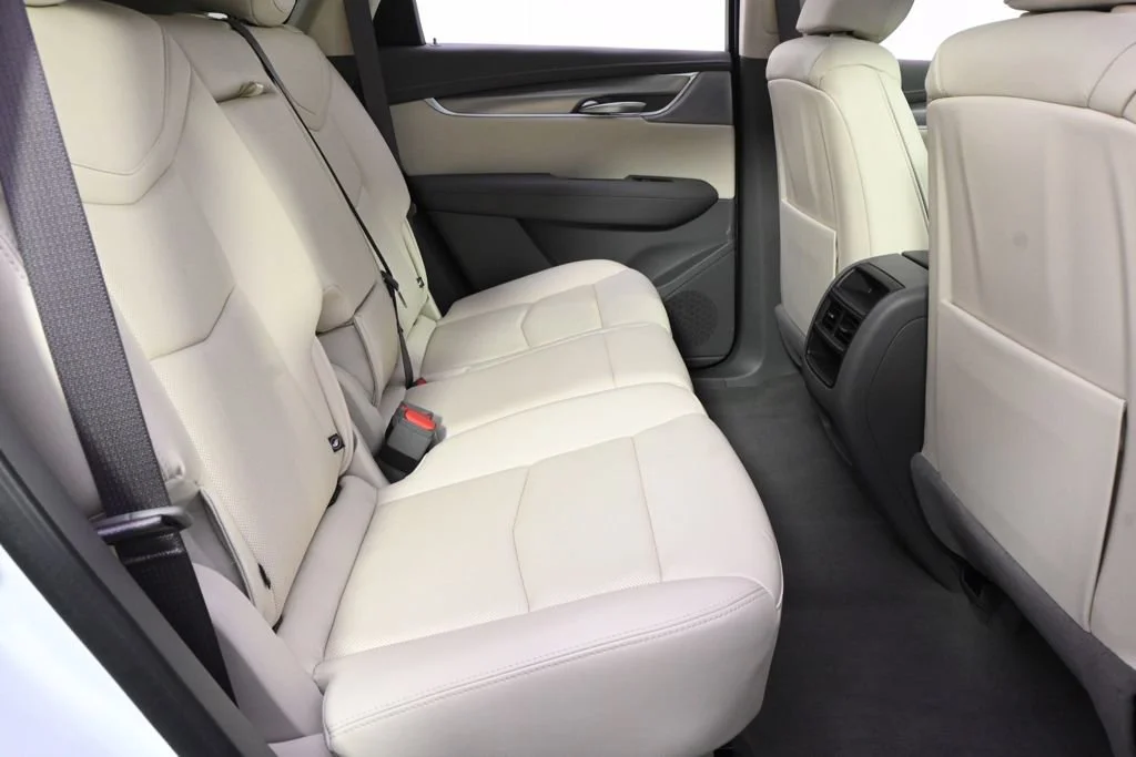 New 2025 Crystal White Tricoat Cadillac Premium Luxury image 18