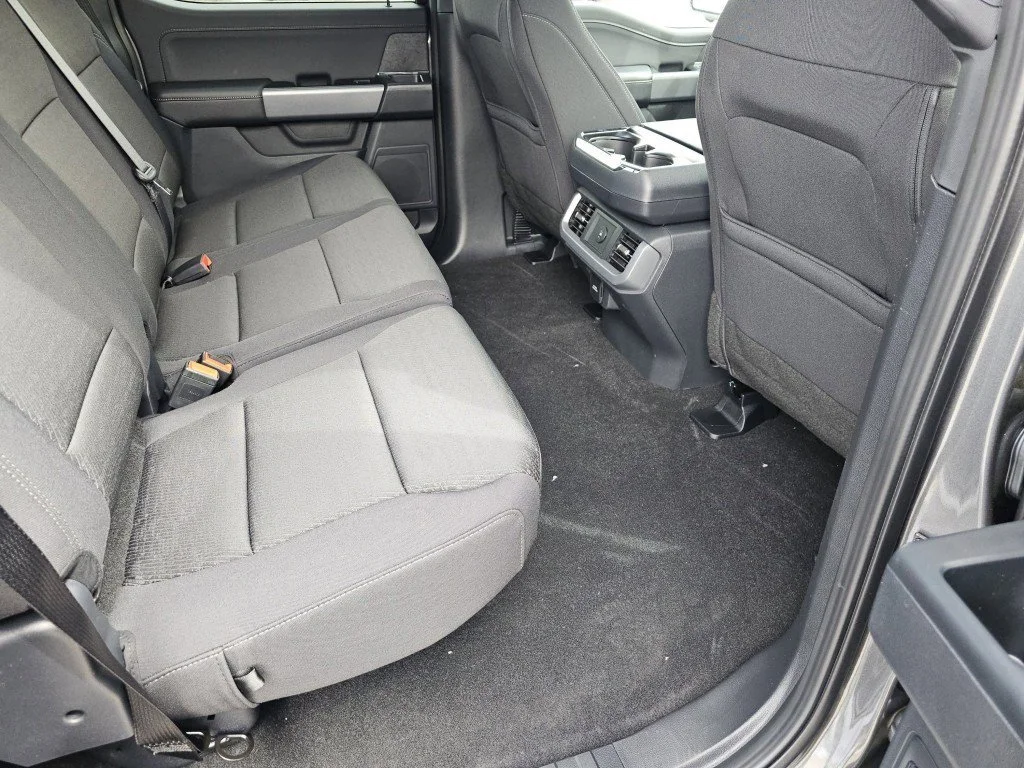 New 2026 Carbonized Gray Metallic Ford XLT image 5