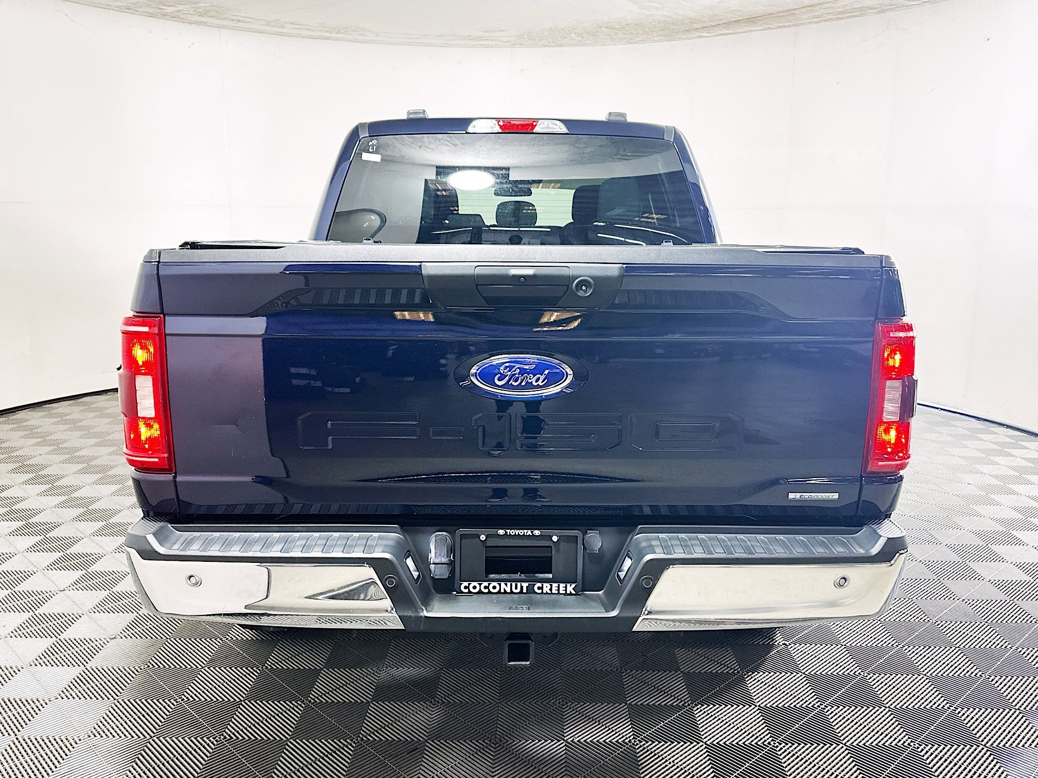 Used 2022 Blue Metallic Ford XLT image 4