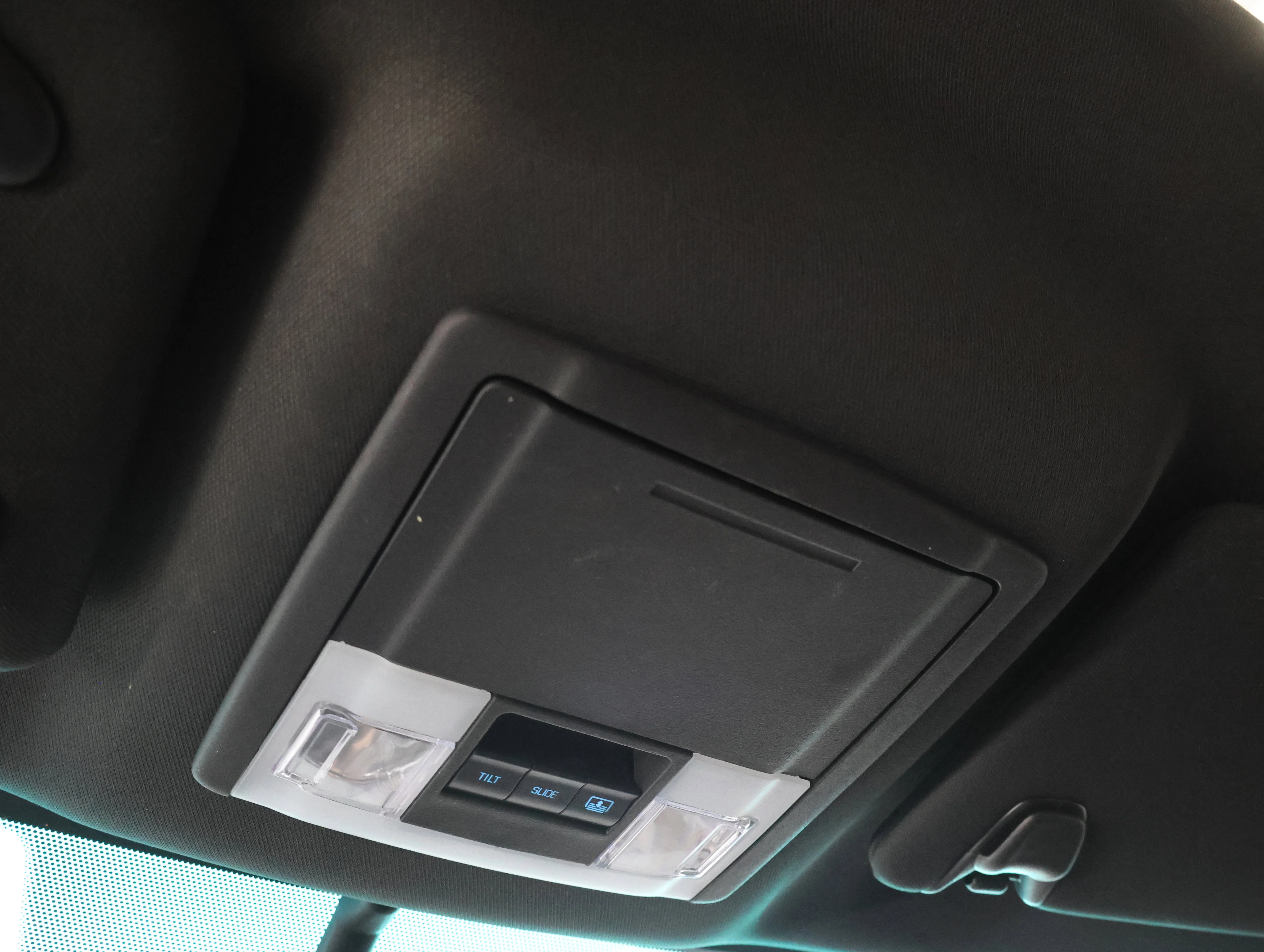Used 2015 Magnetic Metallic Ford Sport image 52