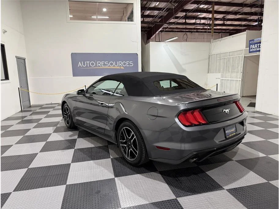 2023 Ford Mustang EcoBoost Premium - Photo 7