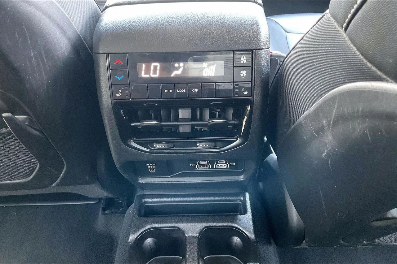 Used 2023 White Jeep Limited image 18