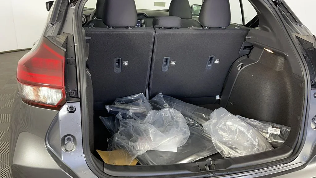 2025 Nissan KICKS PLAY Base - Photo 32