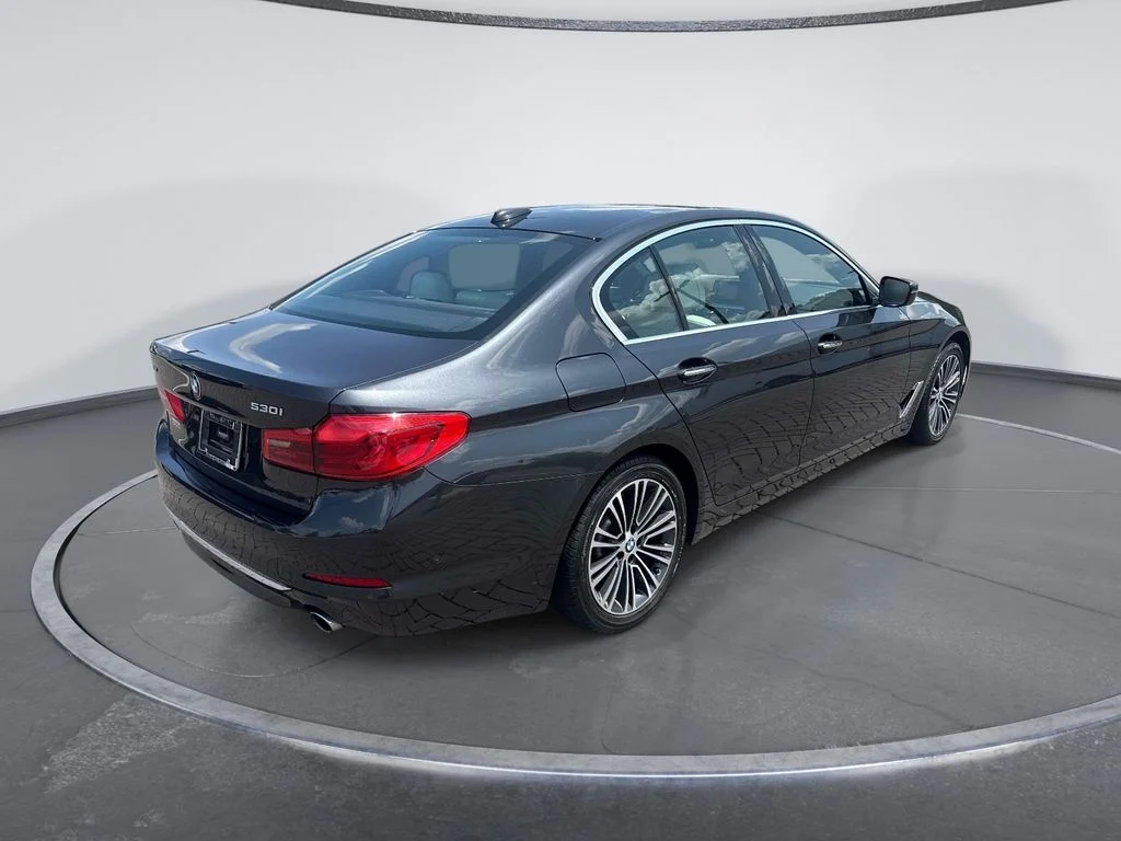 Used 2017 Gray BMW 530i xDrive image 7