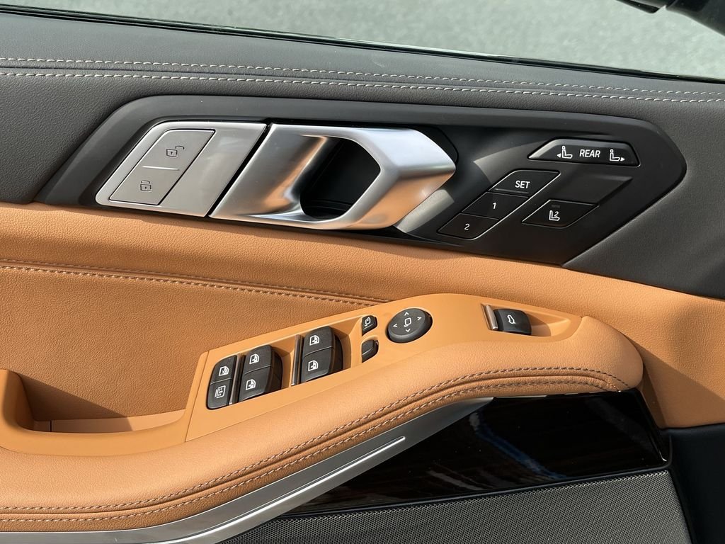 New 2027 Black BMW xDrive40i image 13