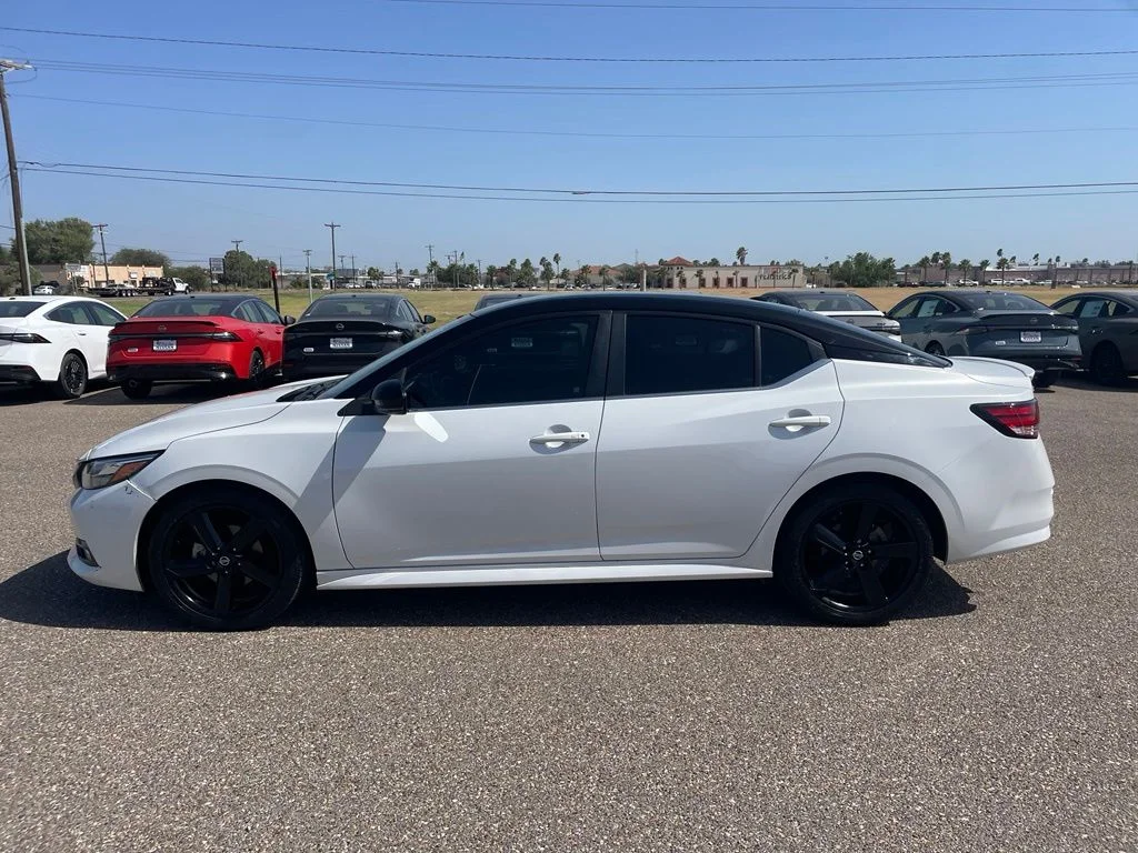 Used 2023 White Nissan SR image 4