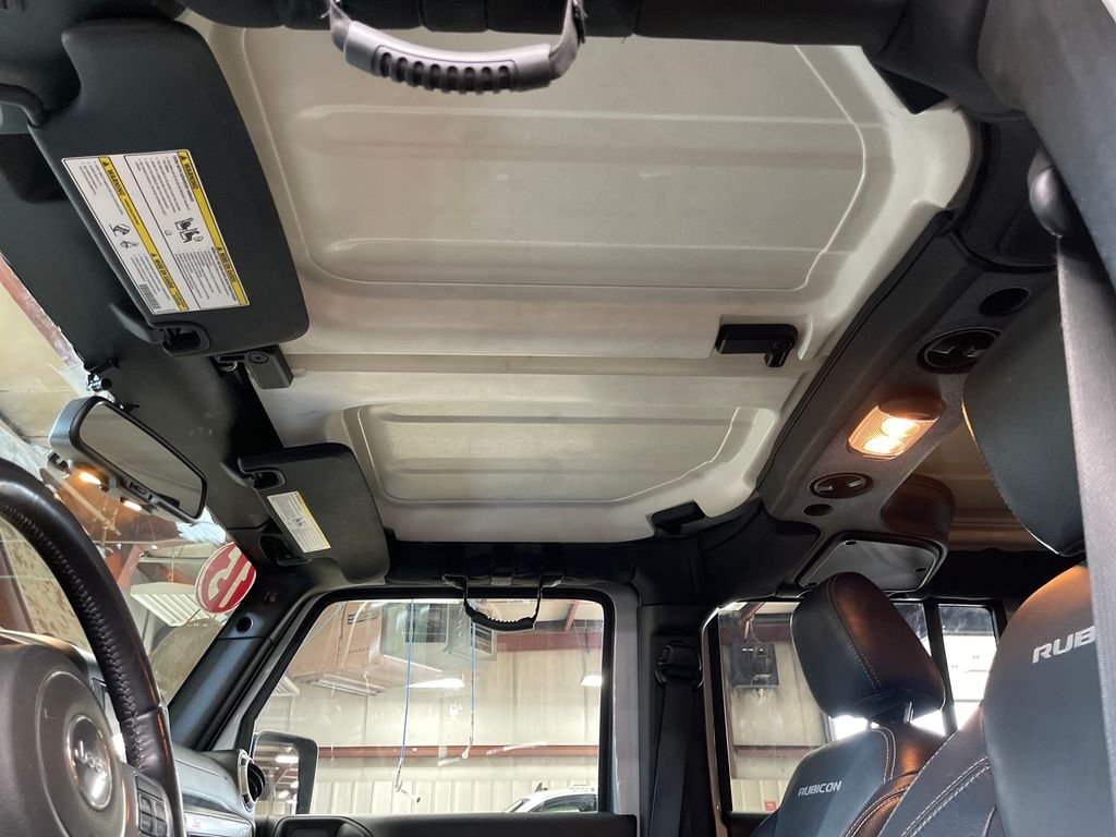 Used 2015 Silver Jeep Unlimited Rubicon image 13