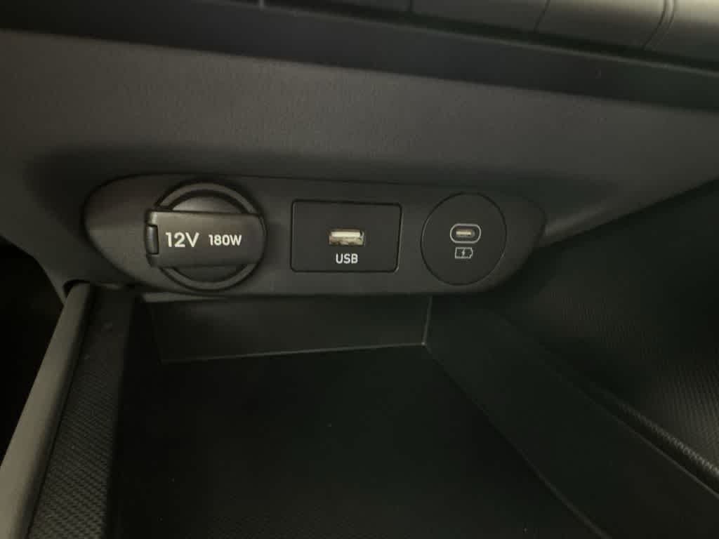 Used 2024 Fluid Metal Hyundai SE image 17