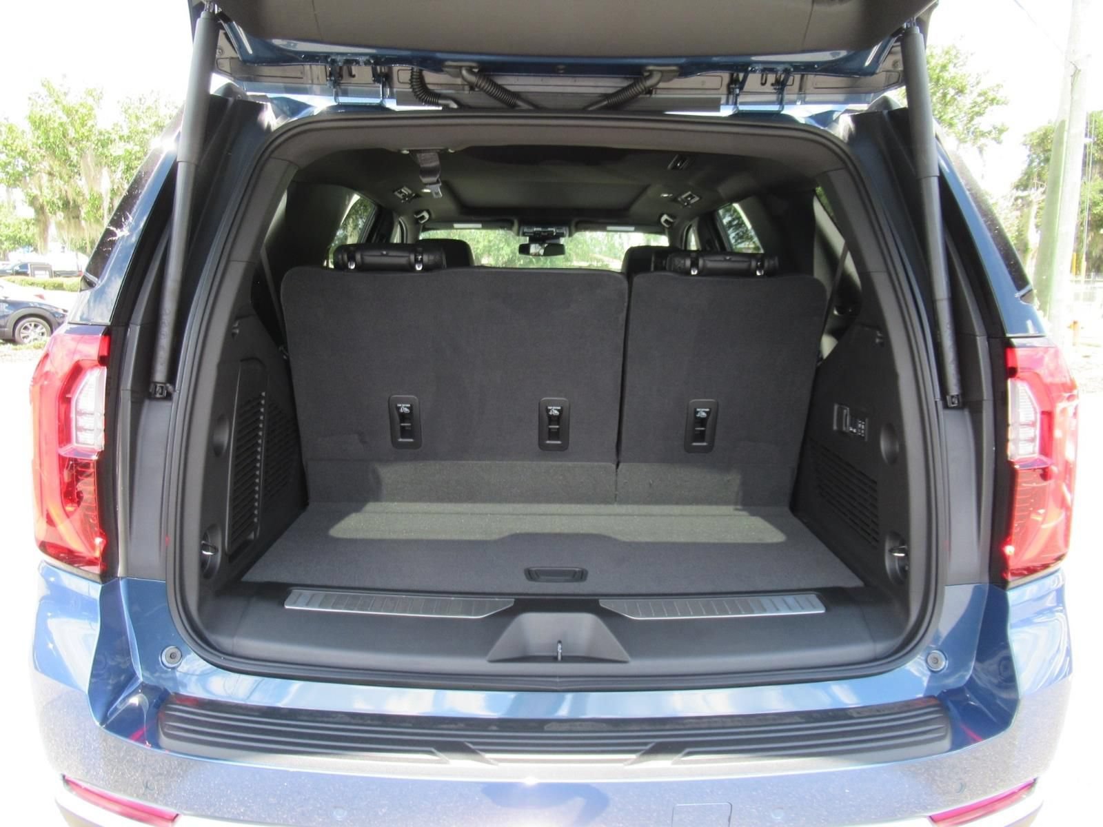 2026 GMC Yukon Denali - Photo 38