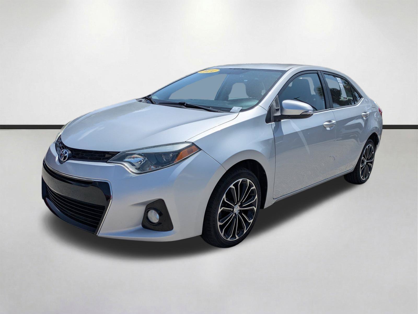 Used 2014 Classic Silver Metallic Toyota S Plus image 9