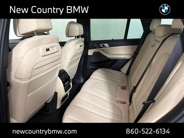 Used 2021 Arctic Grey Metallic BMW xDrive40i image 14