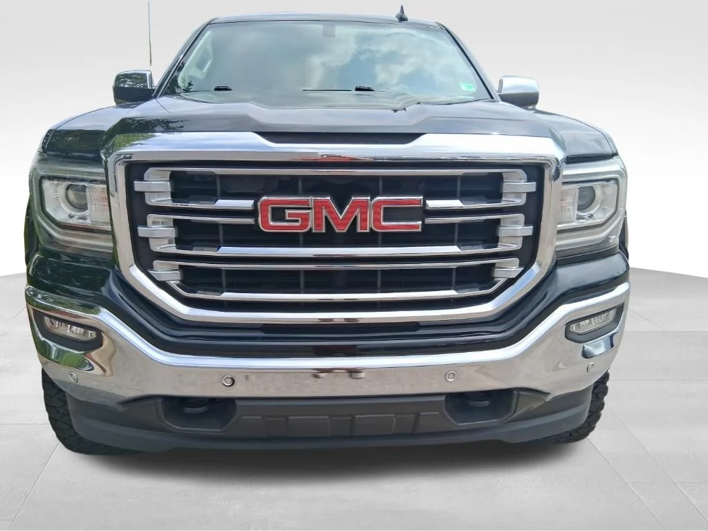 Used 2018 Black GMC SLT image 14
