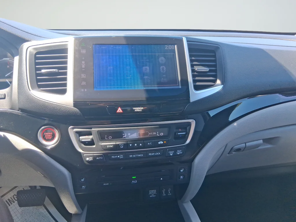 Used 2016 Blue Honda Elite image 19