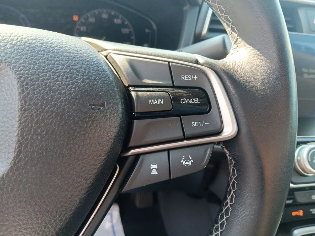 Used 2020 Black Honda Touring image 18
