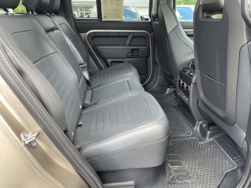 Certified Used 2025 Gondwana Stone Metallic Land Rover OCTA image 19