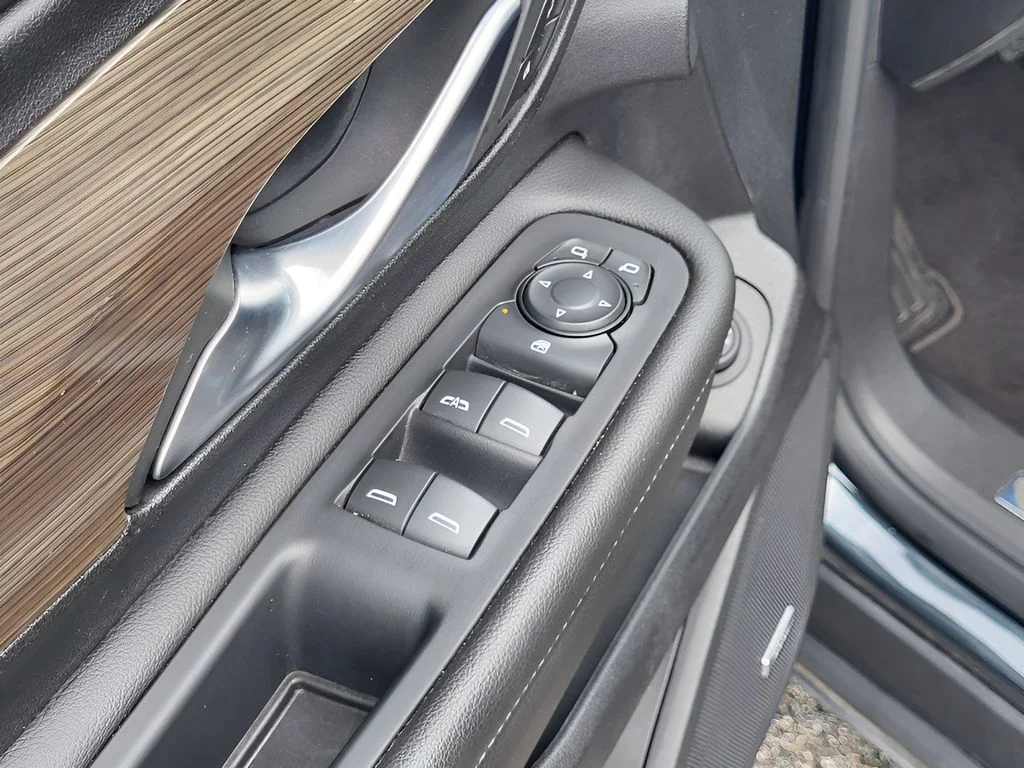 Used 2022 Hunter Metallic GMC Denali image 19