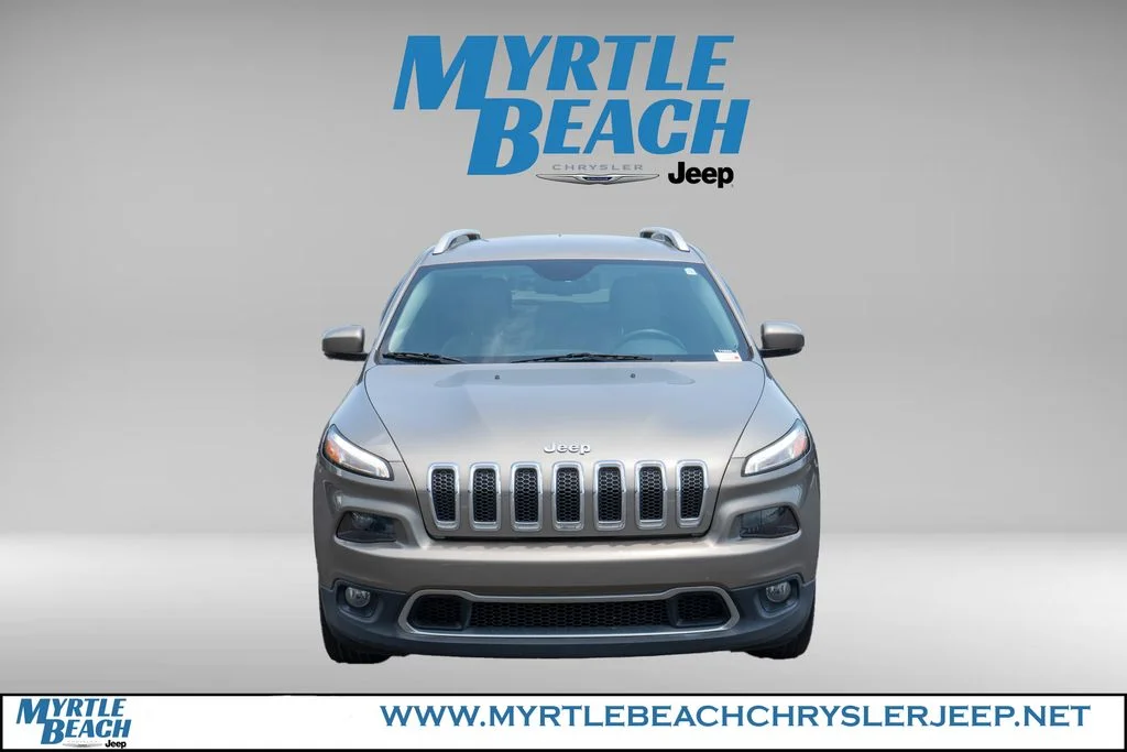 Used 2017 Light Brownstone Pearlcoat Jeep Limited image 9