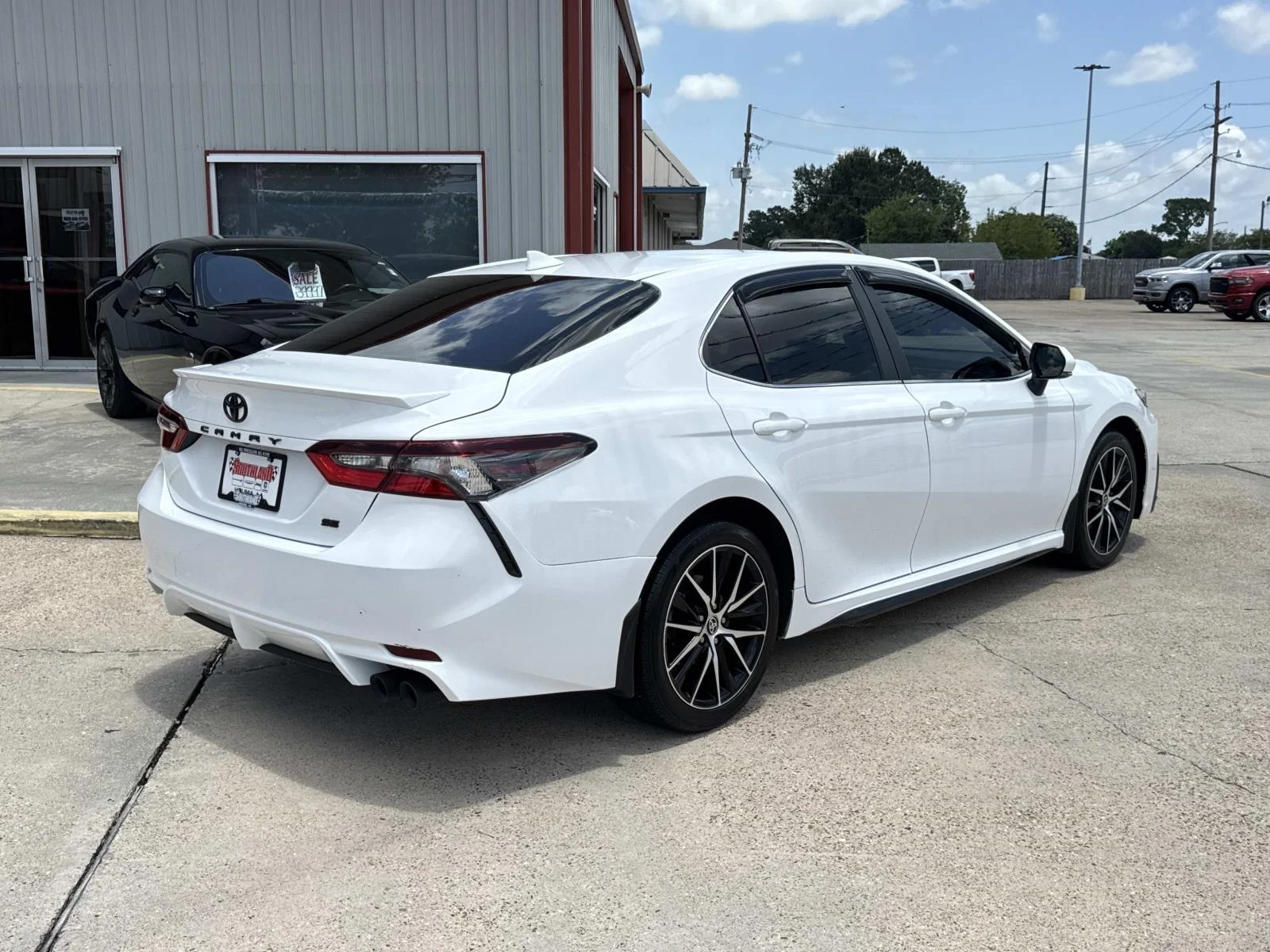 Used 2023 Ice Cap Toyota SE Nightshade image 7