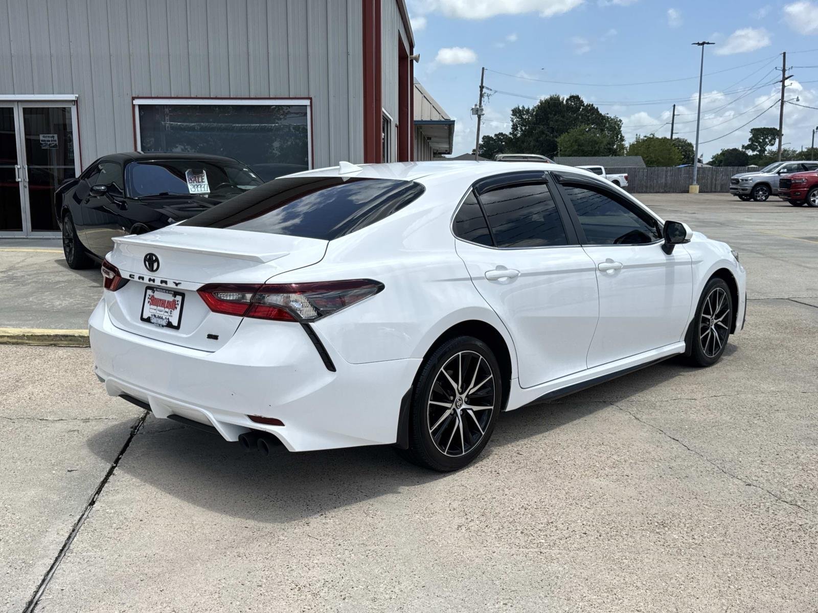 Used 2023 Ice Cap Toyota SE Nightshade image 7