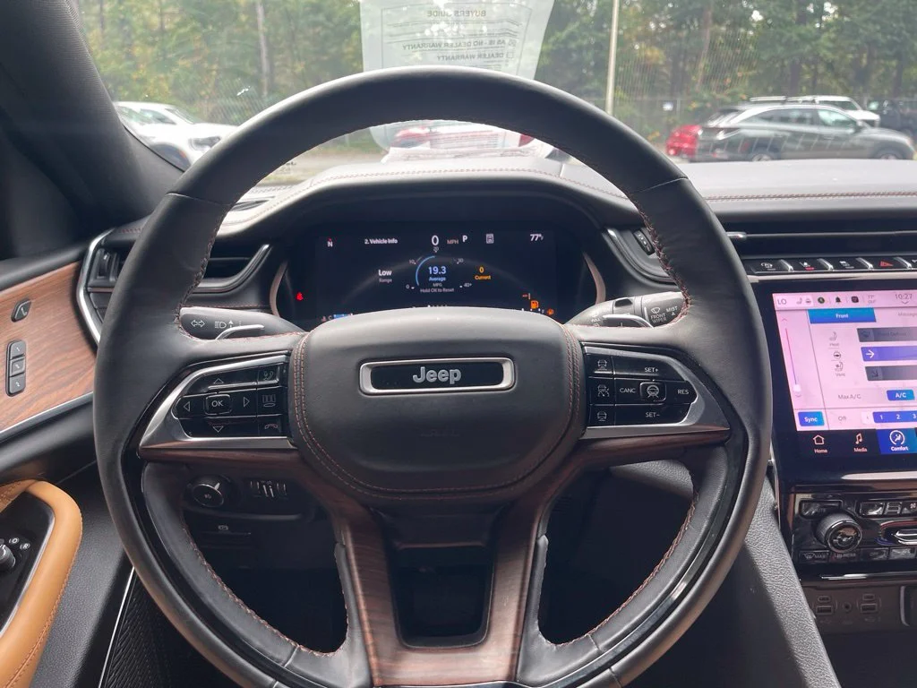 Used 2024 White Jeep Summit image 18