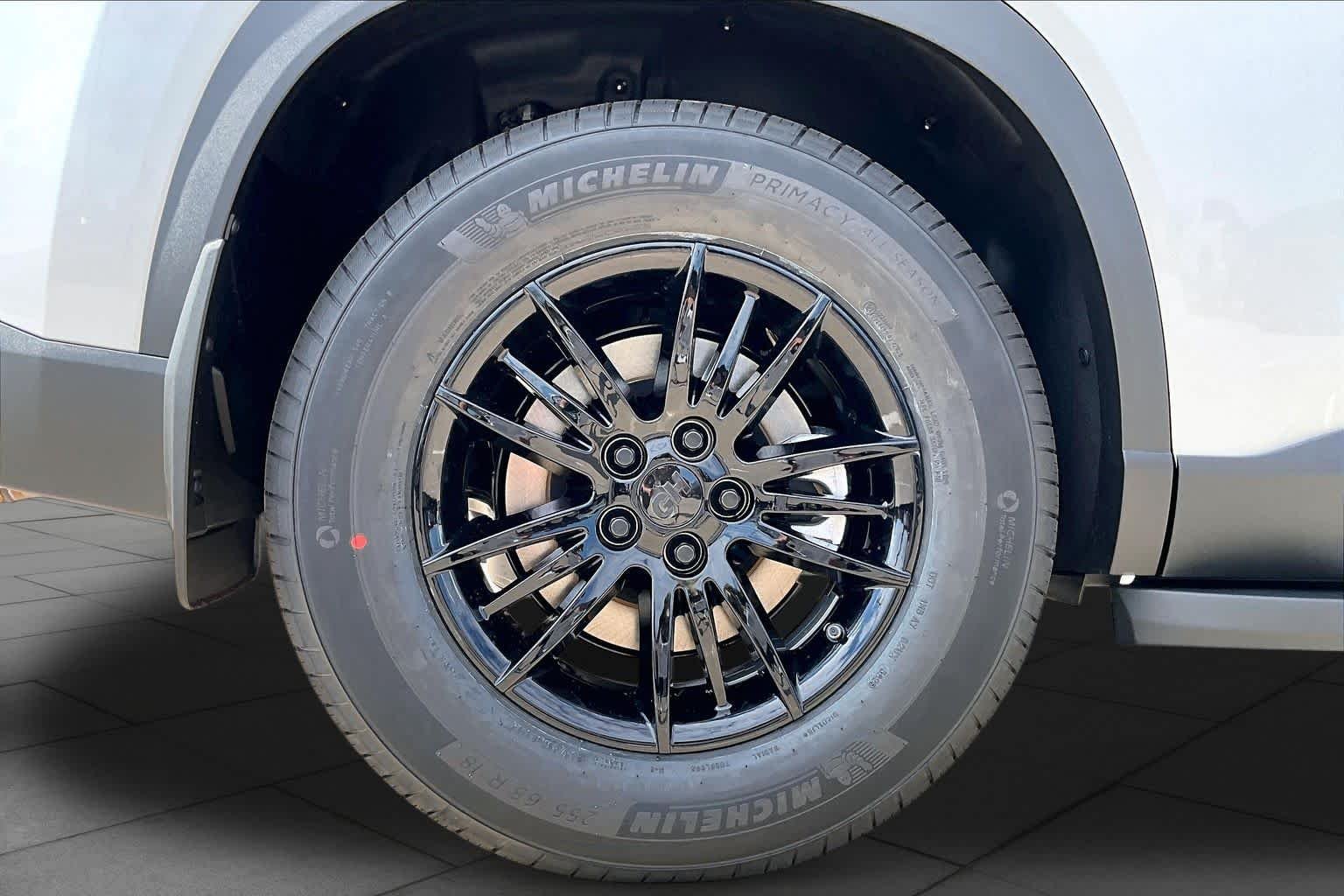 New 2026 Wind Chill Pearl Toyota XLE image 11