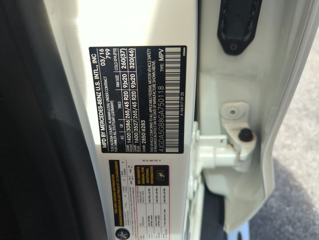 Used 2016  Mercedes-Benz GLE 400 image 40
