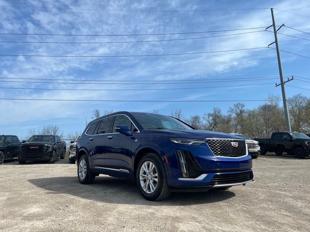 Used 2025 Blue Metallic Cadillac Luxury image 7