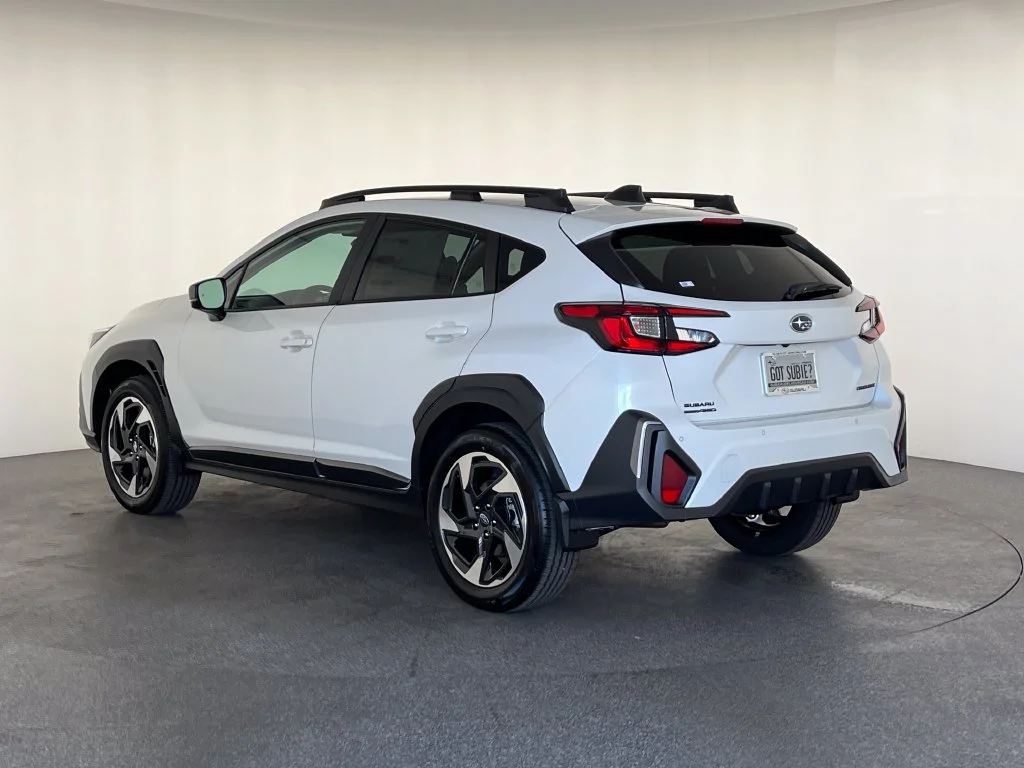 New 2026 CRYSTAL WHITE PEARL Subaru Limited image 7