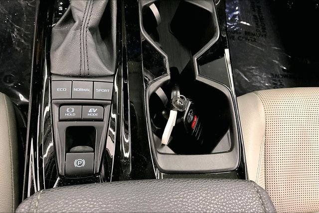 2025 Toyota Camry XLE - Photo 36