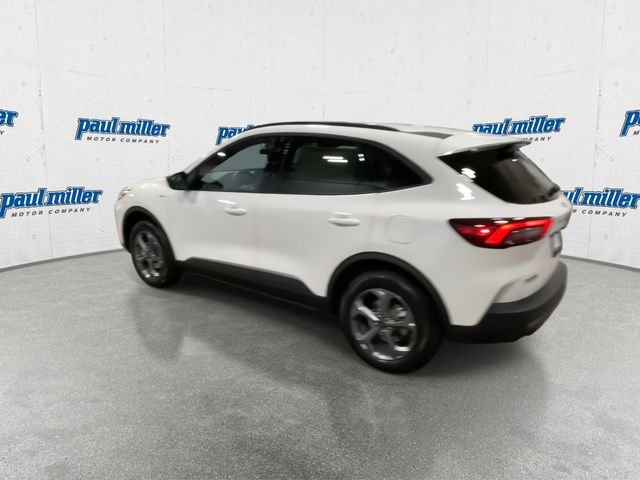 New 2026 Star White Metallic Tri-coat Ford ST-Line image 8