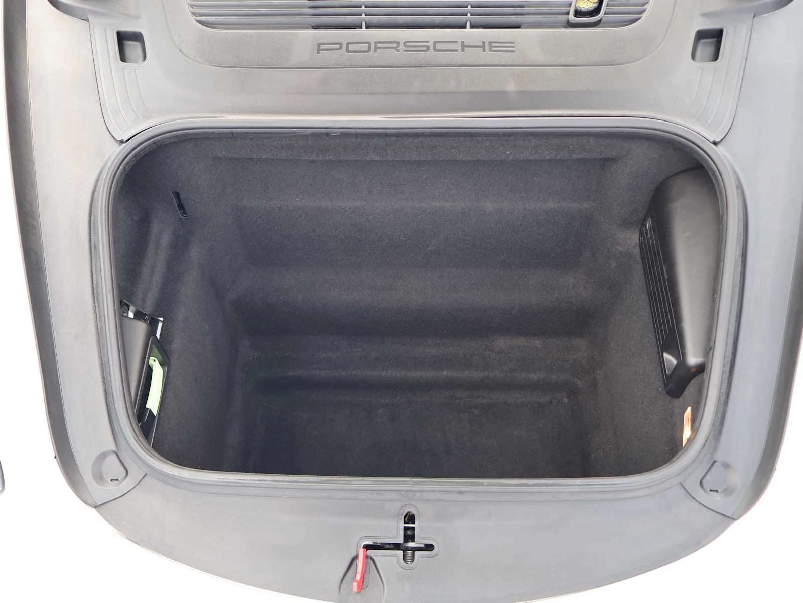 Used 2018 White Porsche  image 26