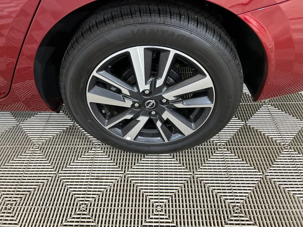 Used 2025 Red Nissan 1.6 SV image 10
