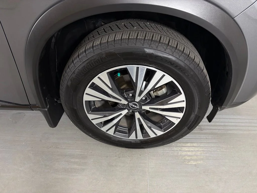 Used 2023 Gray Nissan SV image 12