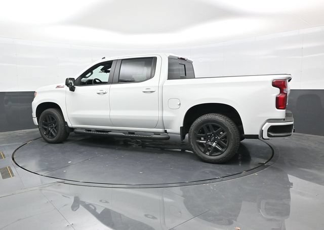 New 2026 Summit White Chevrolet RST image 4