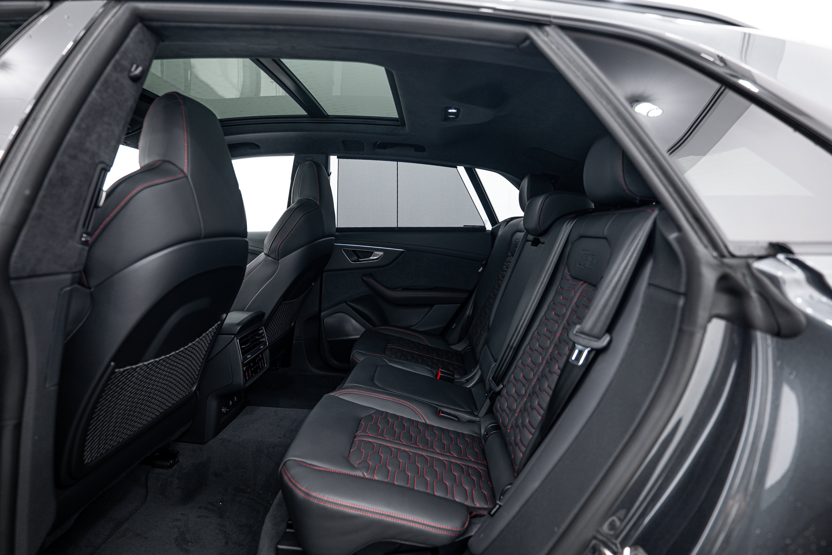 New 2026 DAYTONA GRAY Audi performance image 23
