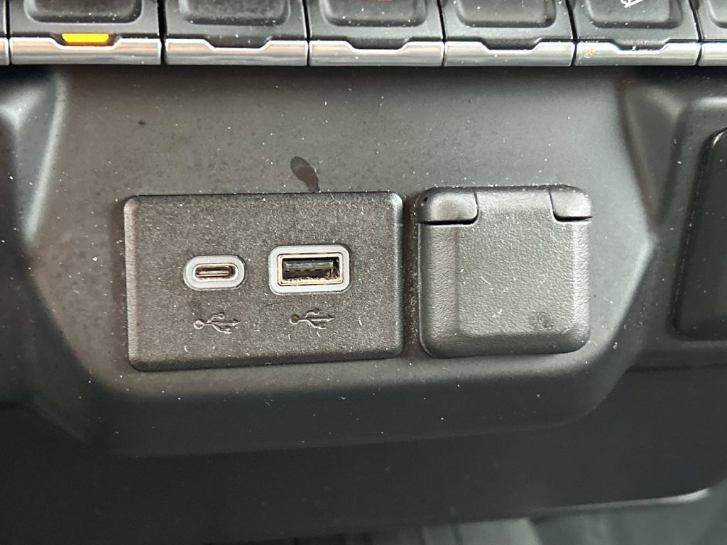 Used 2019 Blue GMC SLE image 27