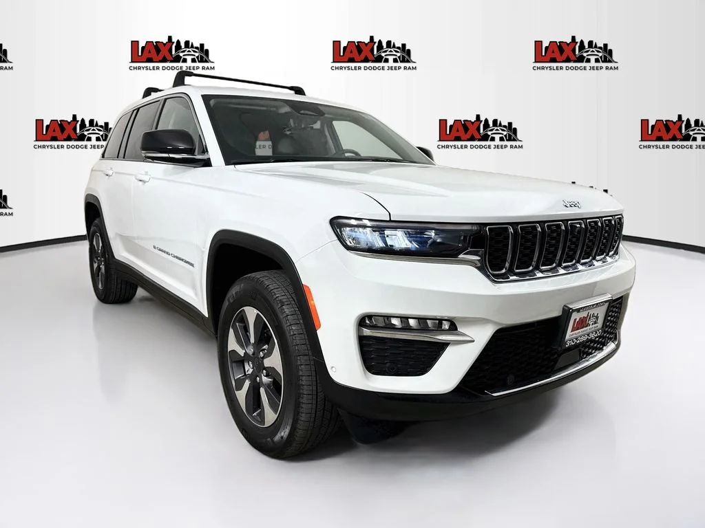 Used 2022 White Jeep 4xe image 1