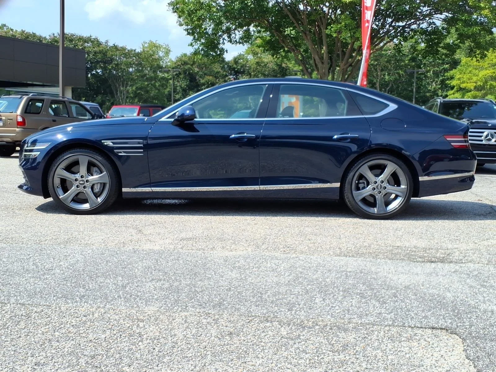 Used 2021 Adriatic Blue Genesis 3.5T Prestige AWD image 3