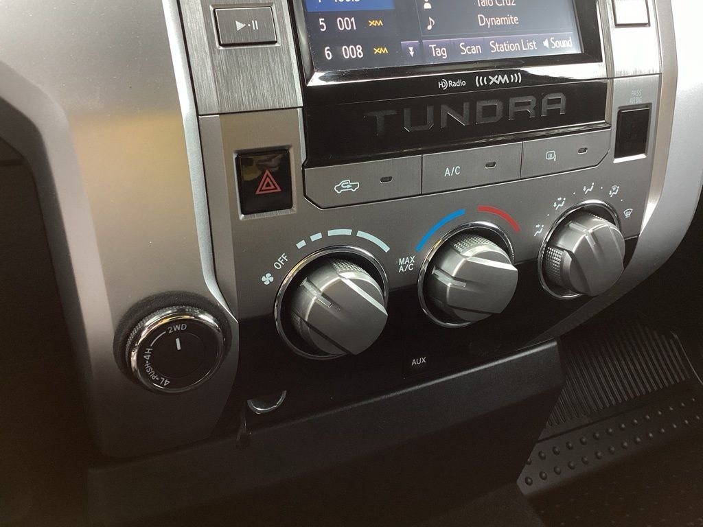 Used 2019 Blue Toyota SR5 image 16